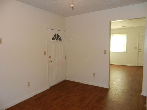 4th image of 1270 Green Valley Dr