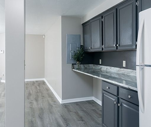 3rd image of 11 Hulbert Rd APT 16