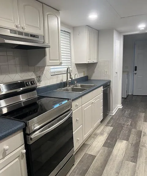 8004 Miramar Ave — Photo 4