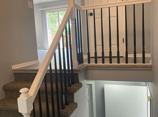 14487 Locust St, Omaha, NE 68116