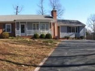 2800 Commonwealth Dr, Charlottesville, VA 22901
