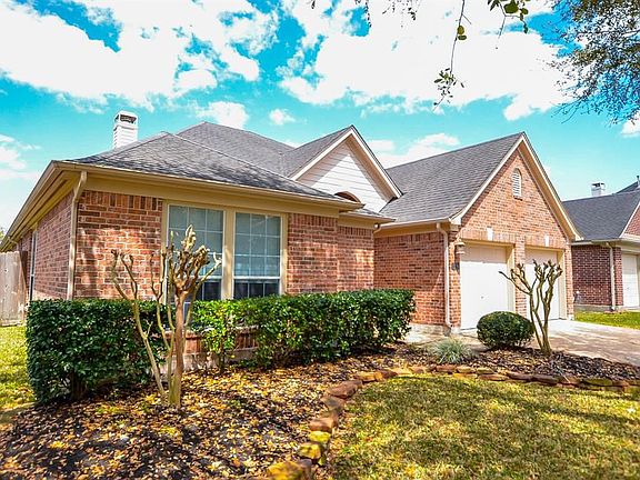 2nd image of 21910 Rivergate Ct
