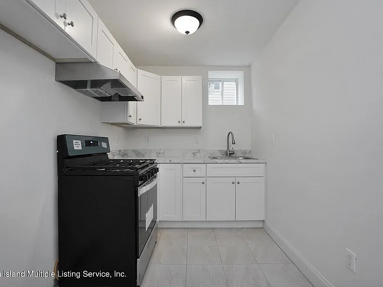Sinclair Ave — Photo 1