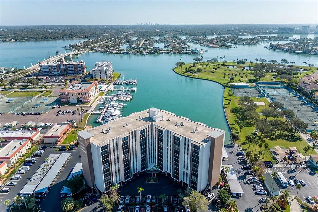 1 bed, 1.0 bath, 895 sqft, $2,000 — Photo 4