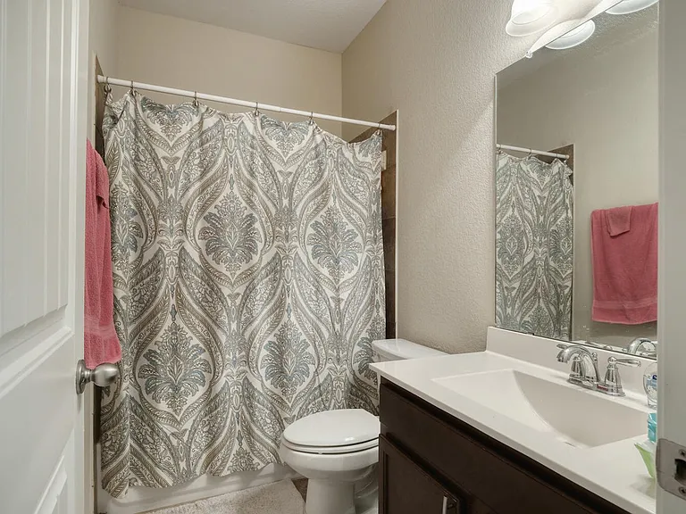 413 Alsatian Ln — Photo 11