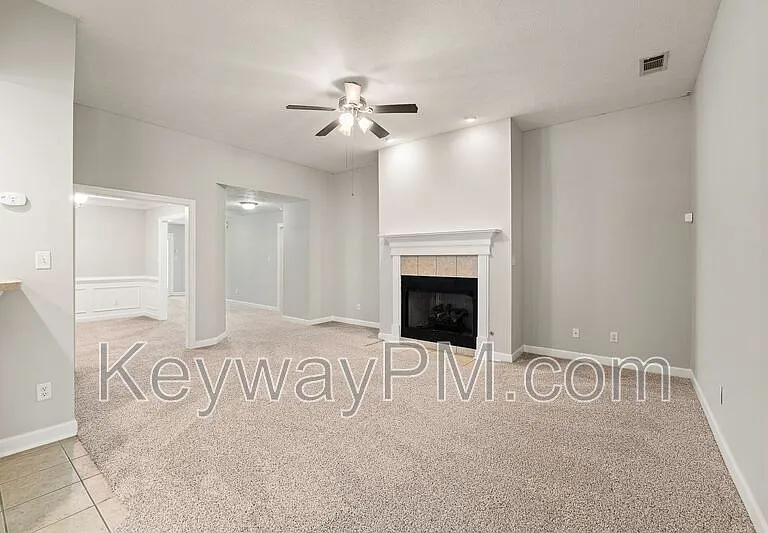 633 Ventana Dr — Photo 4