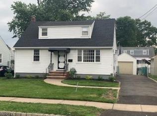 417 Roosevelt St, Roselle Park, NJ 07204