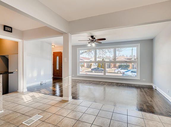 2nd image of 4632 S Lawler Ave
