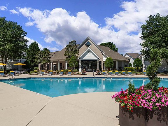 3rd image of 2400 Whitehall Estates Dr #2418A