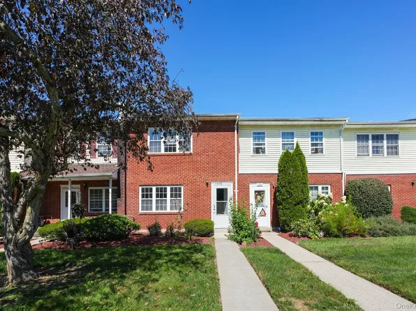 276 Temple Hill Road #1305, New Windsor, NY 12553