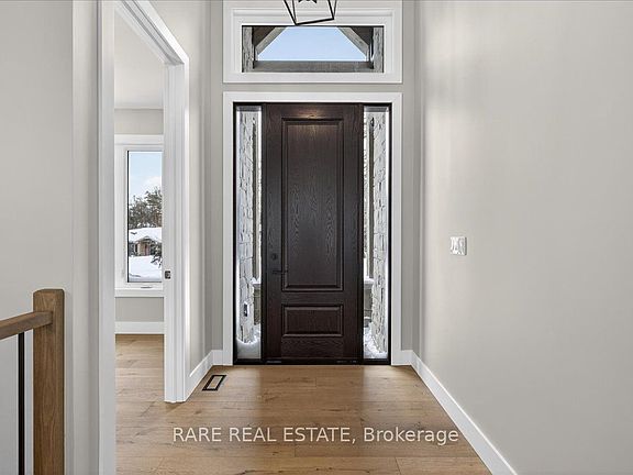 3rd image of 32 Alpine Way
