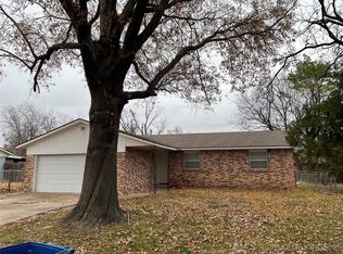 117 S 162nd Ave E, Tulsa, OK 74108