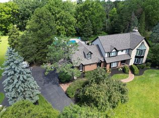 25920 W Tara Dr, Barrington, IL 60010