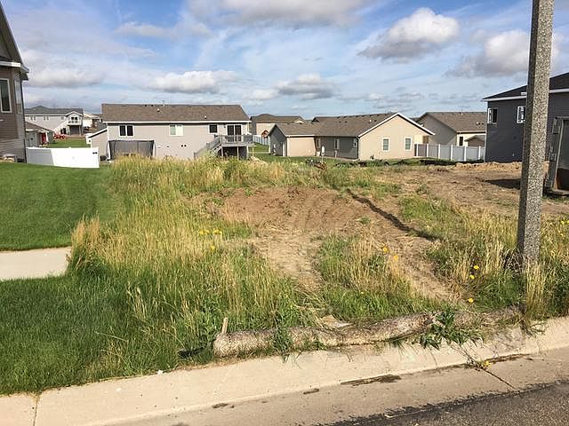 1st image of 4804 Souris St