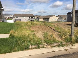 4804 Souris St, Bismarck, ND 58503