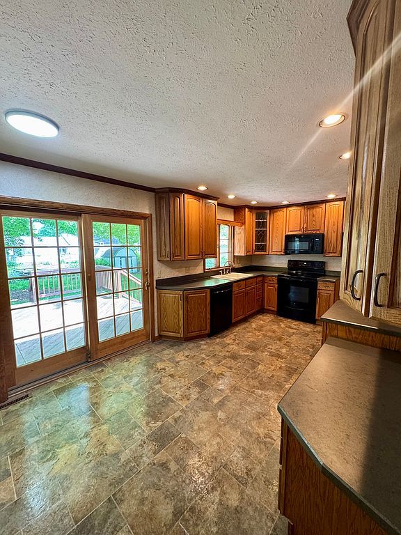 443 Lansing Rd - Property Image