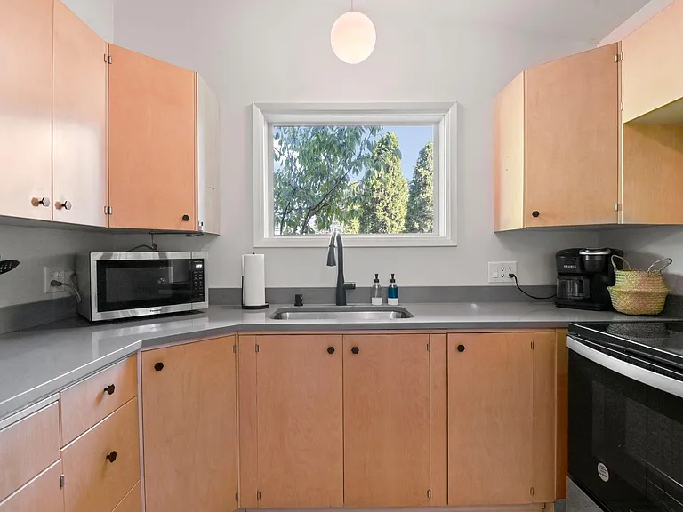 6517 N Stevens St — Photo 11