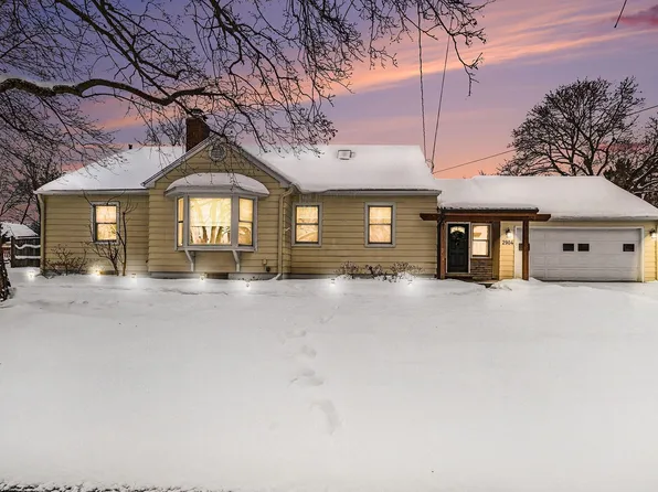 2904 Grace Rd, Kalamazoo, MI 49006