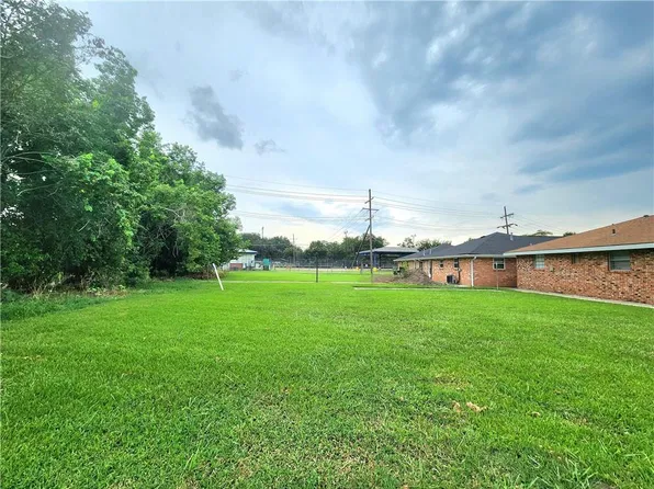 Lambda St, Belle Chasse, LA 70037