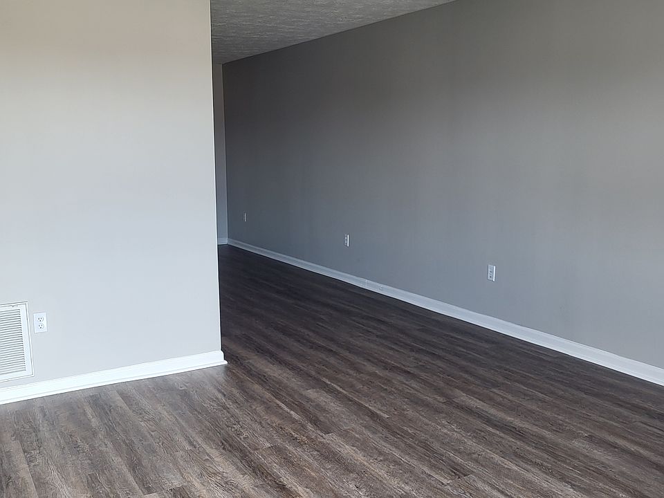 1st image of 1643 Foxhaven Dr APT 14