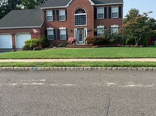 448 Meadowood Rd, Jackson, NJ 08527