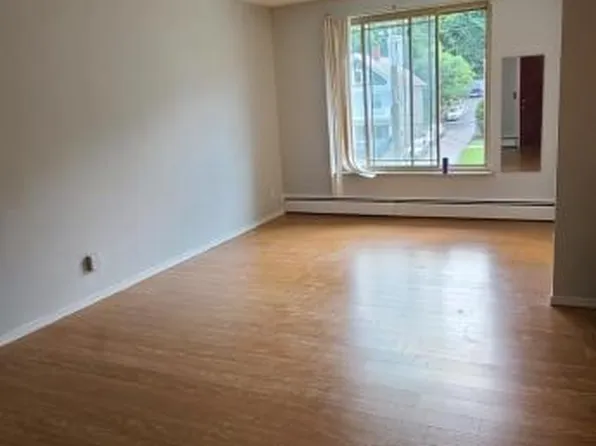 724 Delta Ave APT 16, Cincinnati, OH 45226