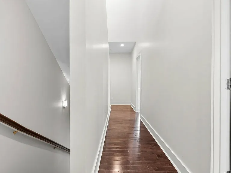 1240 2nd Ave S #10 — Photo 9