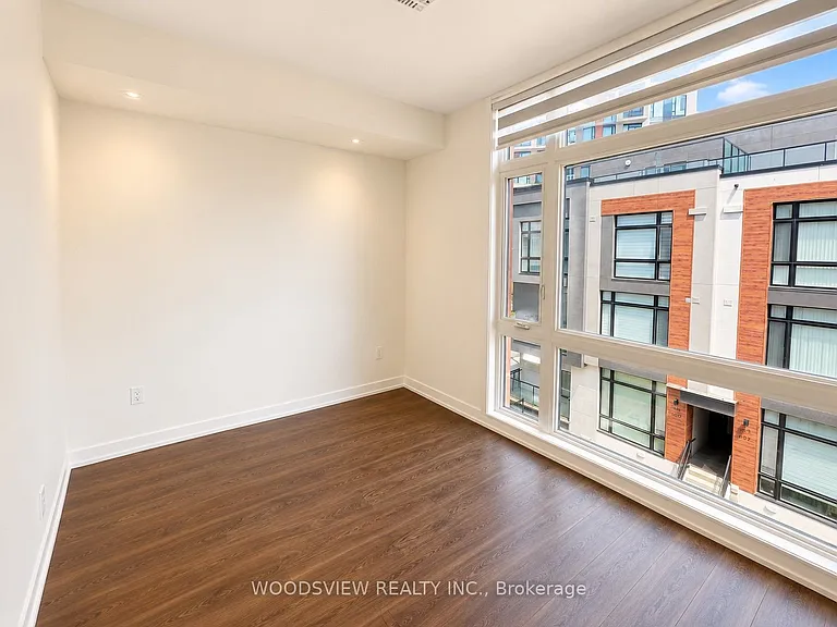12 David Eyer Rd #Townhouse 1120 — Photo 8