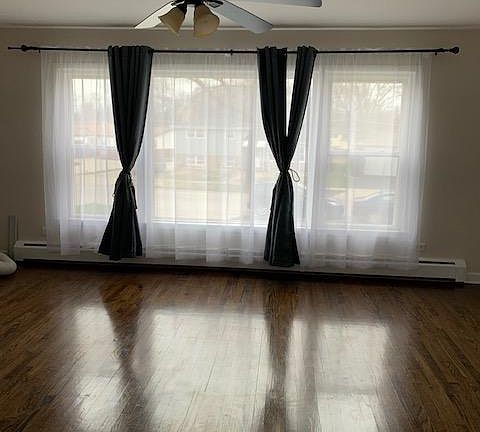 5th image of 77 Dover Dr #1