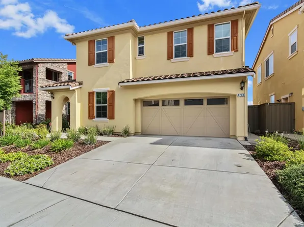 4208 Vittorio Dr, Roseville, CA 95661