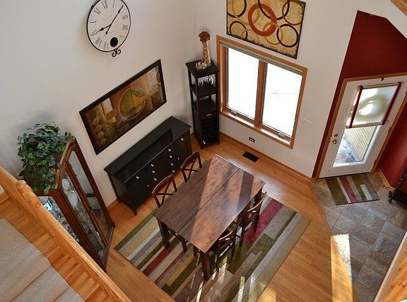 5th image of 740 N Franklin Ave