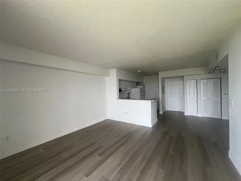 5077 NW 7th St #809 — Photo 7