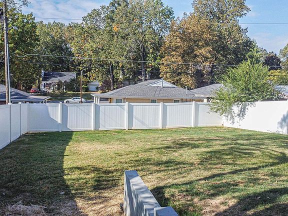 4th image of 245 Sycamore Dr