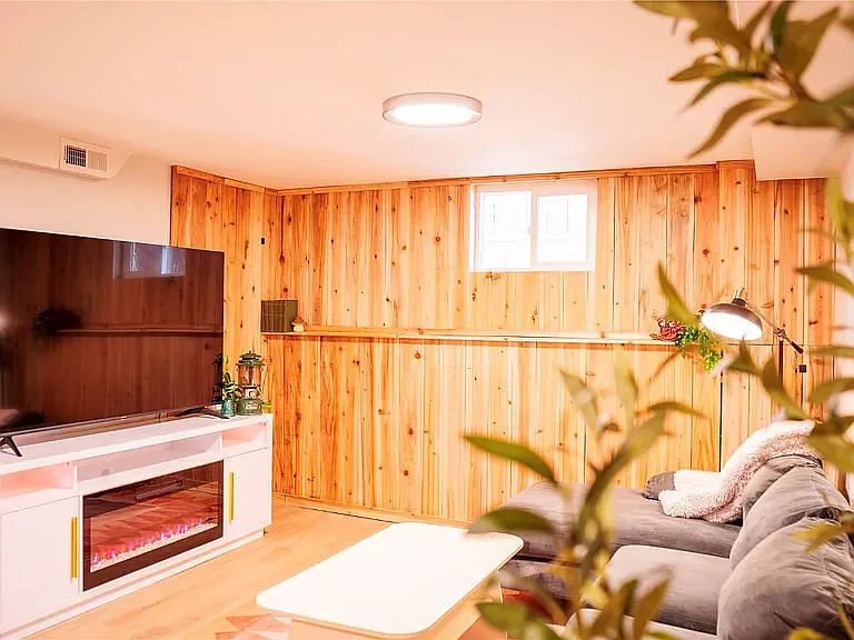 1 bed, 900 sqft, $2,000 — Photo 4