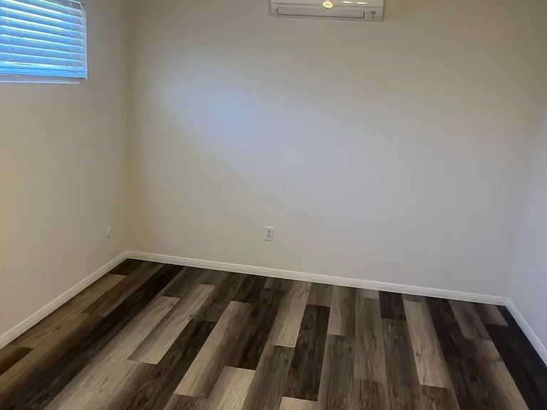 2655 Citronella St — Photo 6
