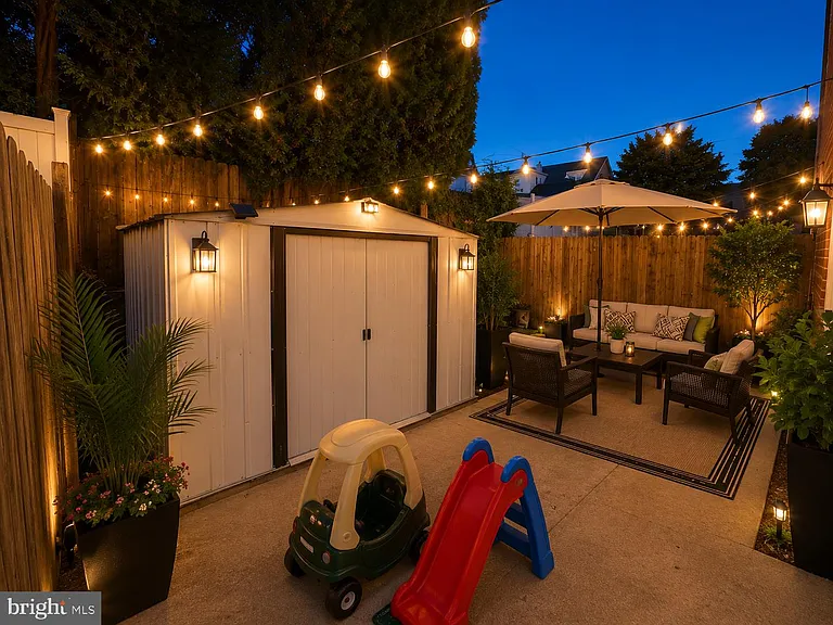 9316 Walker St — Photo 20
