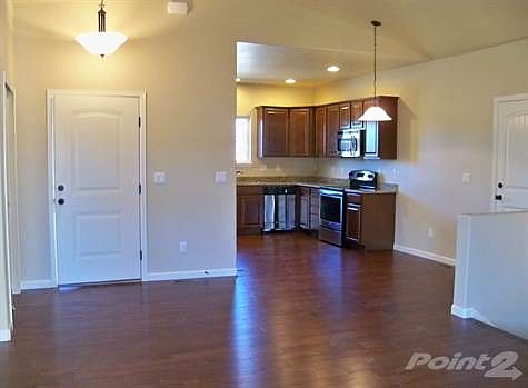 Windsor Spruce dining