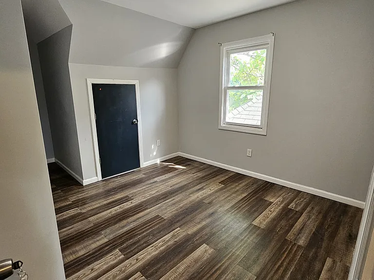 228 S 7th St #3 — Photo 13