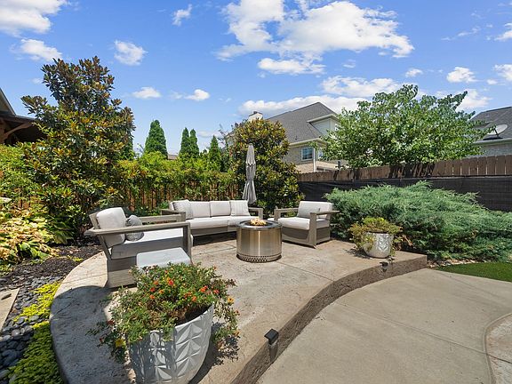 5th image of 3080 Sakari Cir
