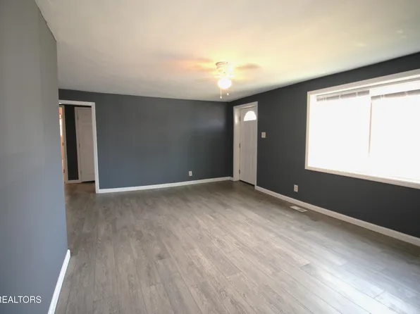 2108 Mitchell St, Knoxville, TN 37917