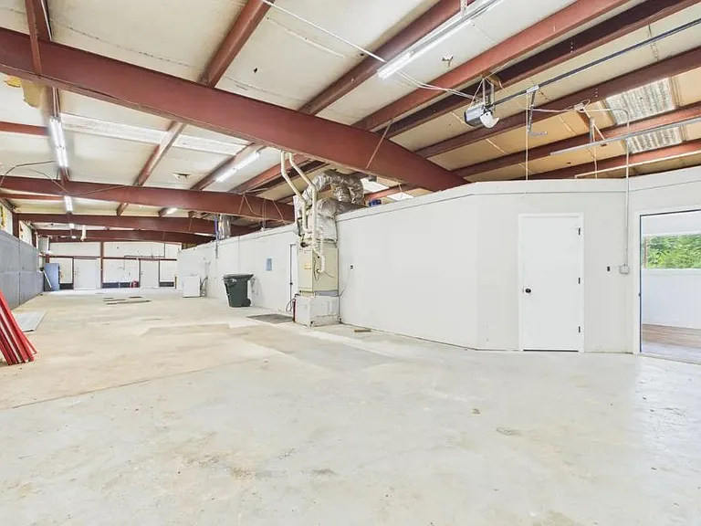 5856 Highway 62 E — Photo 20