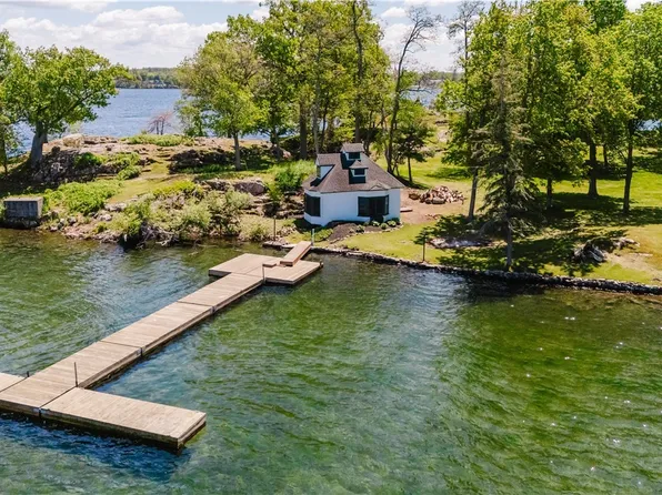 3 Manhattan Is, Alexandria Bay, NY 13607