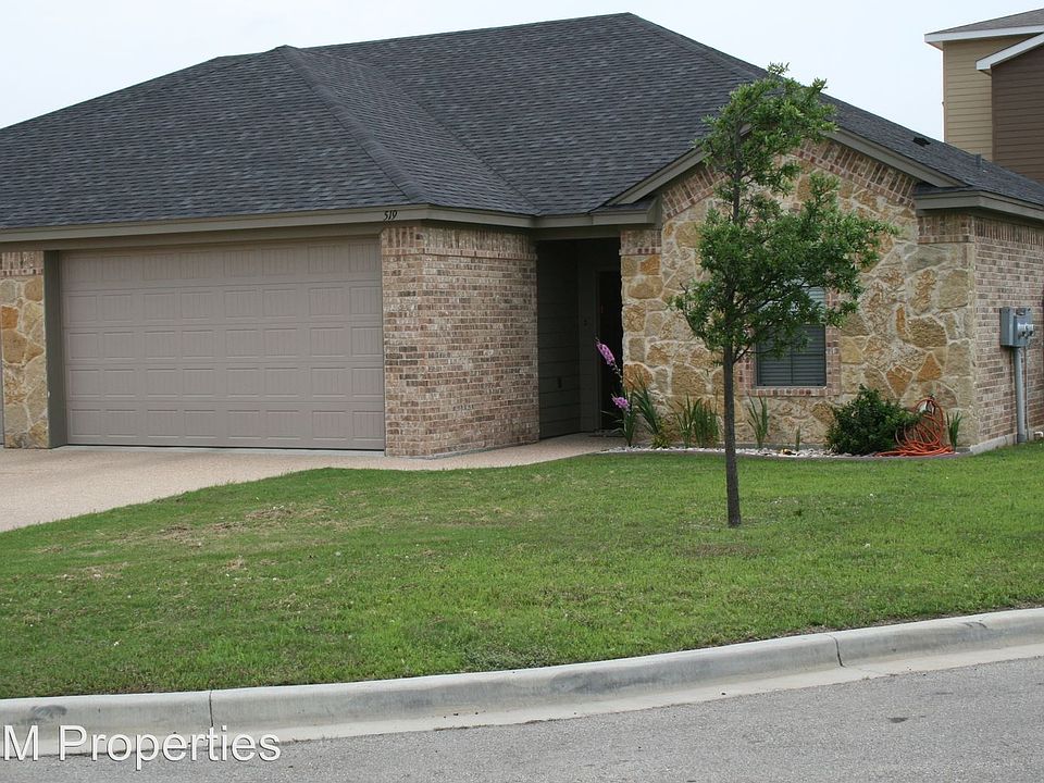 1st image of 517-519 Fieldstone Dr