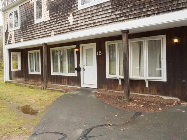 15 Cardinal Dr, Farmington, CT 06032