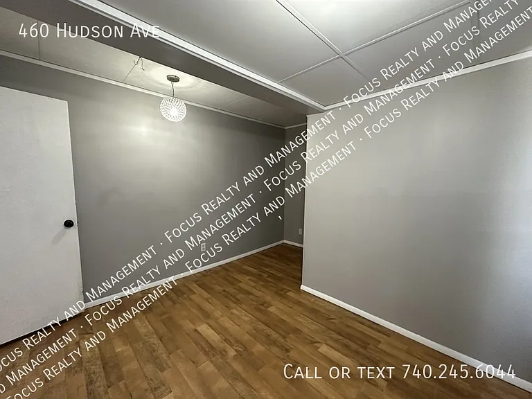 460 Hudson Ave — Photo 20