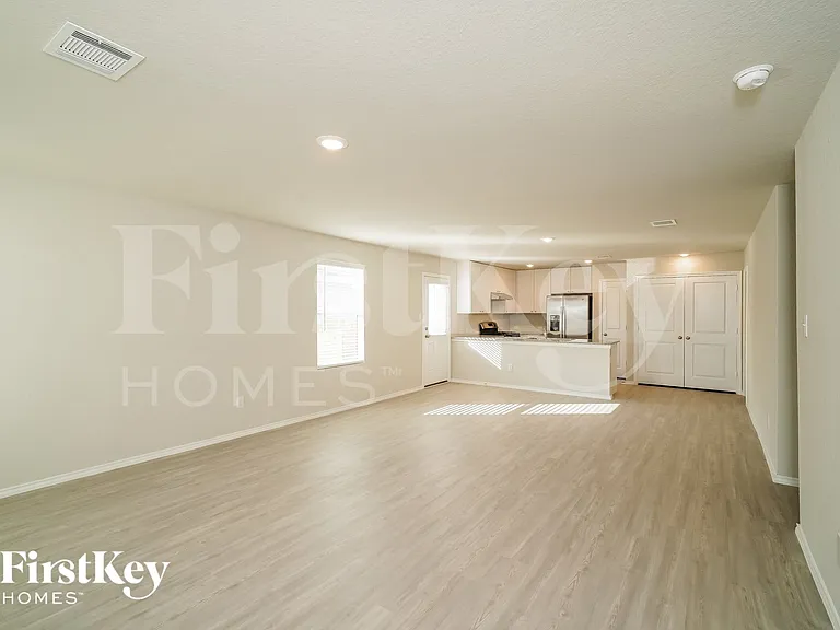 10783 Prusiner Dr — Photo 4