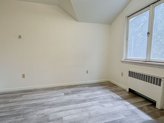 5th image of 860 Bellevue Ave #3