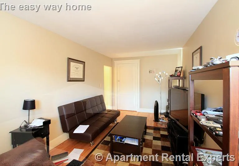 1034 Cambridge St — Photo 1