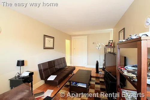 1034 Cambridge St Photo 1