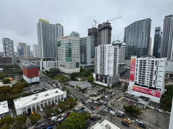 239 SW 9th St #1704, Miami, FL 33130